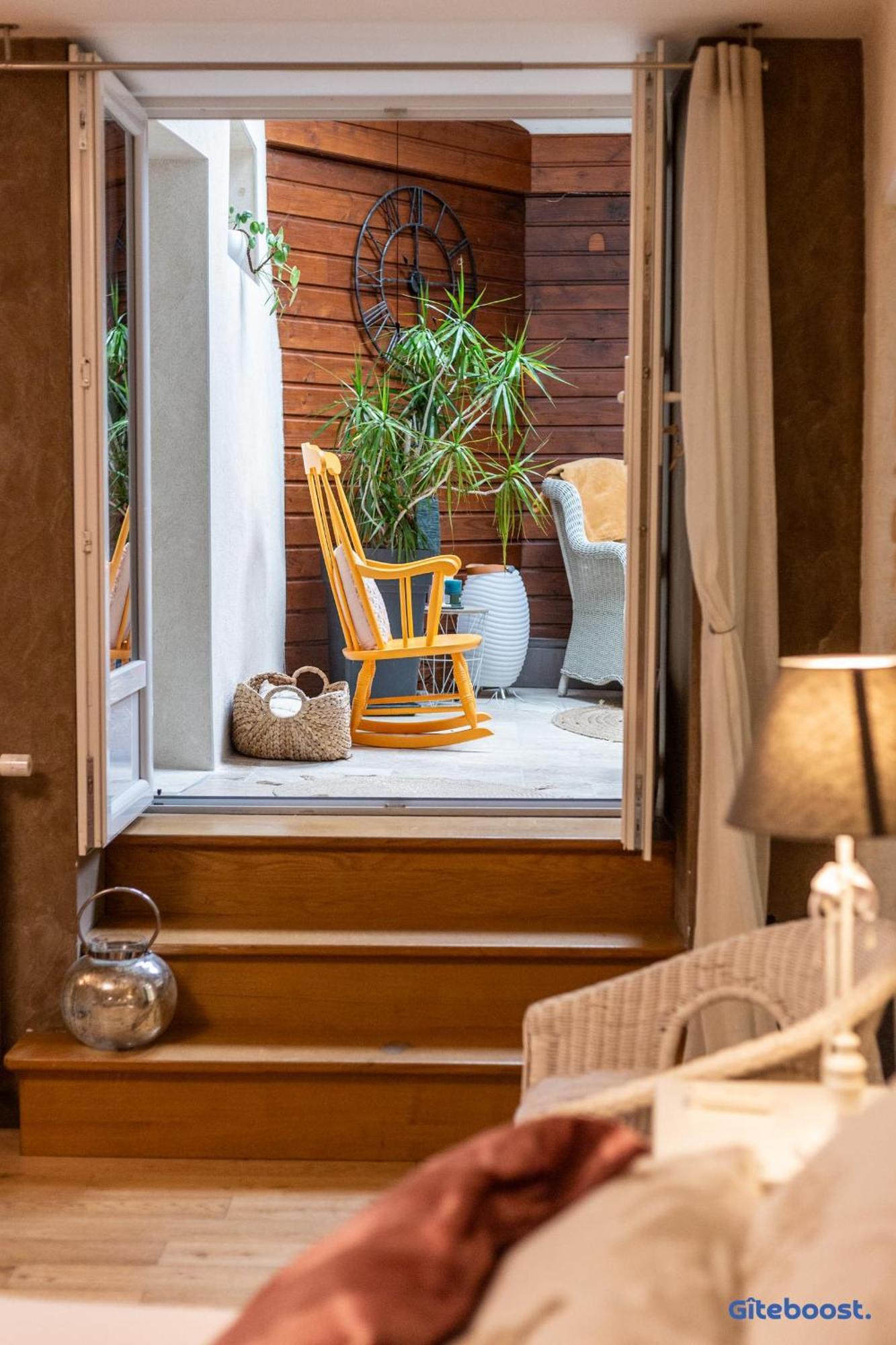 Hotel Le Val Des Sens Chatte Exterior foto